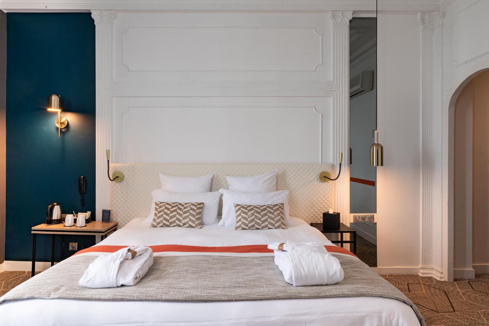 Oceania Hotel D'Anjou Анже Екстериор снимка